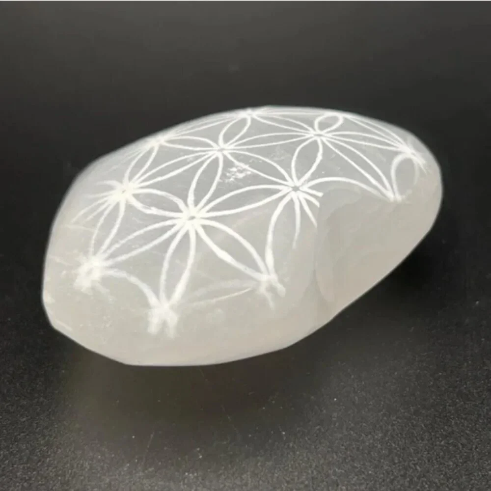PRICE IS FIRM - Selenite Satin Spar Celtic Weave Etched Hand Carved Heart - Picture 4 of 6